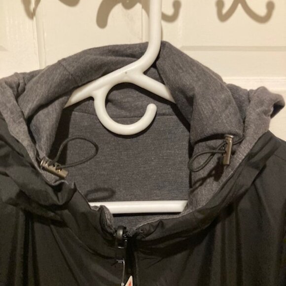 uniqlo mens reversible windbreaker - Picture 2 of 7